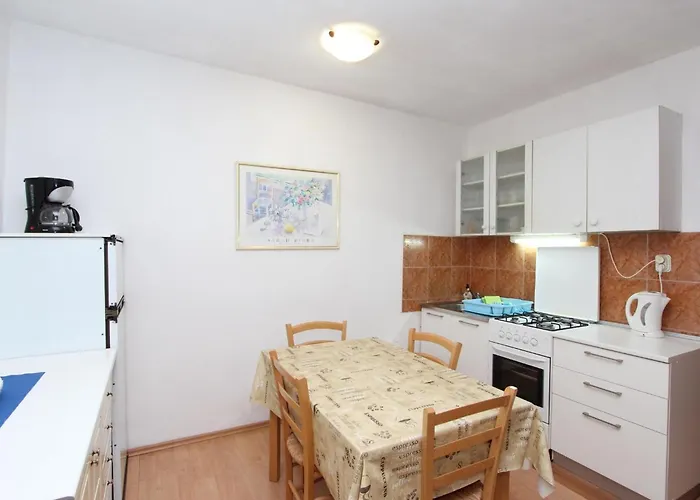 Nette In Mit Offenem Kamin By Interhome Rovinj