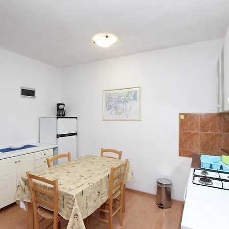 Nette In Mit Offenem Kamin By Interhome Appartement