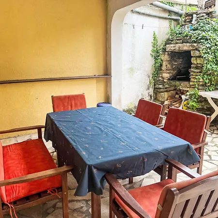 Nette In Mit Offenem Kamin By Interhome Appartement *