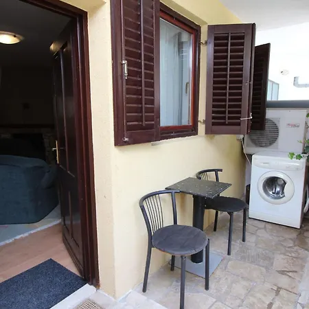 Nette In Mit Offenem Kamin By Interhome Appartamento Rovigno